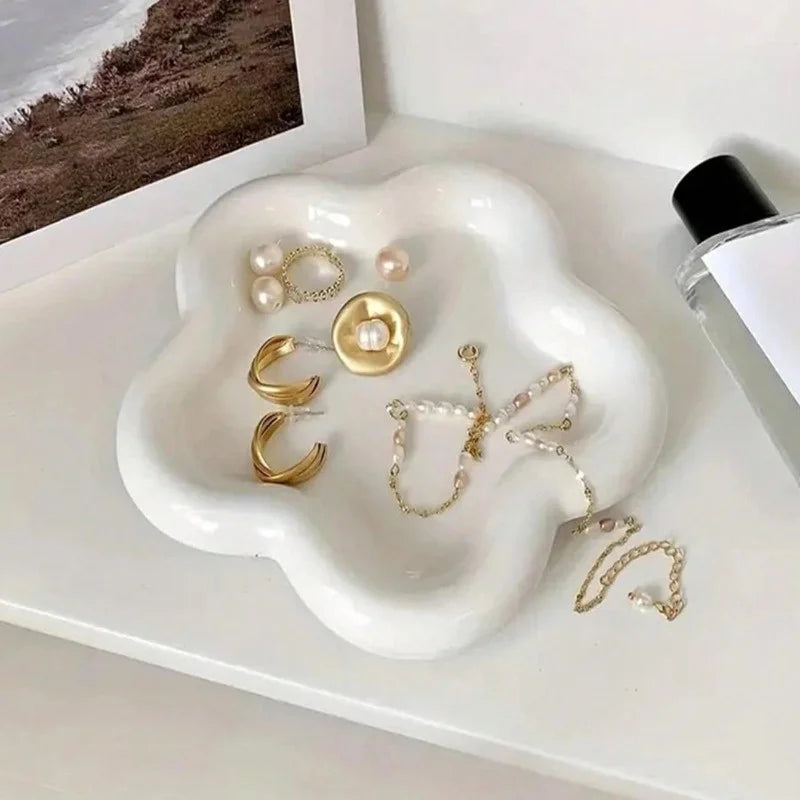 White Tray